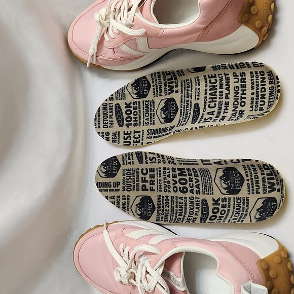 Keen Pink and White Suede Sneakers (W Size 9) - Picture 12 of 16